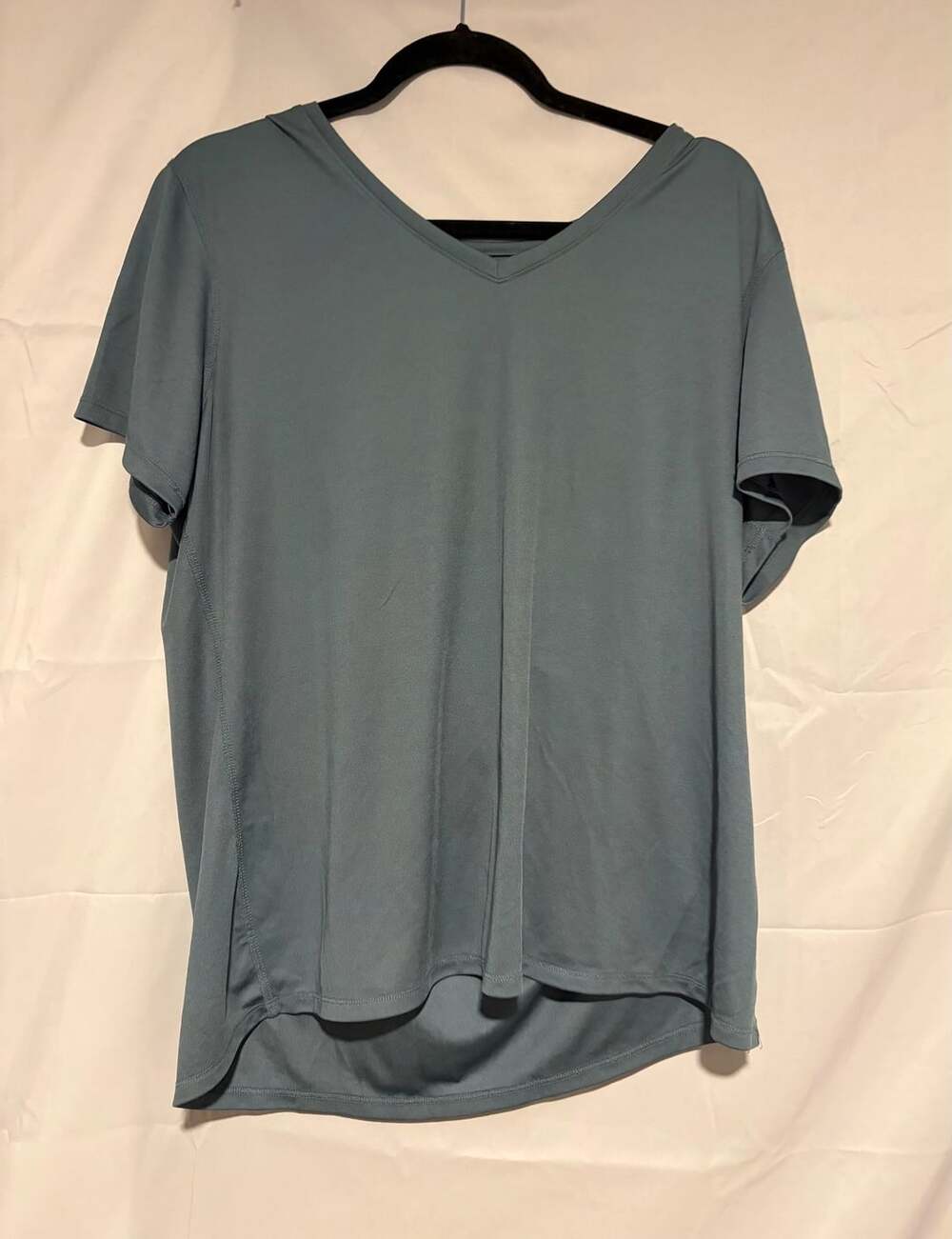 Athletic Works Active T-Shirt Size XL (16-18) Blue V-Neck Short Sleeve